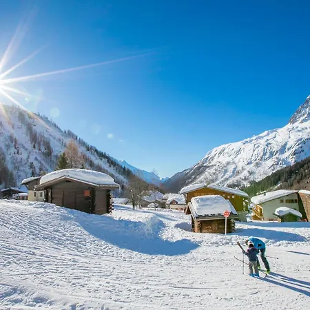 Appartement Grand Roc C412 From Slopes 280m, Mont-blanc View & Parking - Happy Chamonix